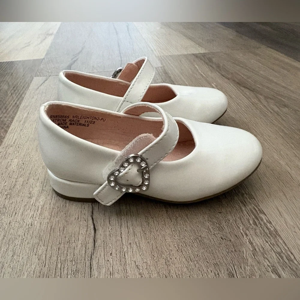 Nordstrom kids Leighton Mary Jane Dress Pump size 6